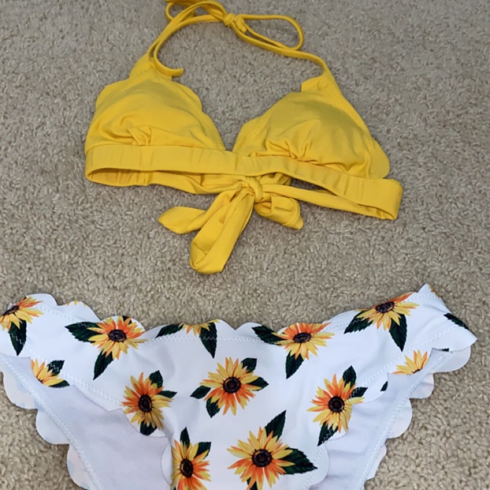 Floral yellow bikini